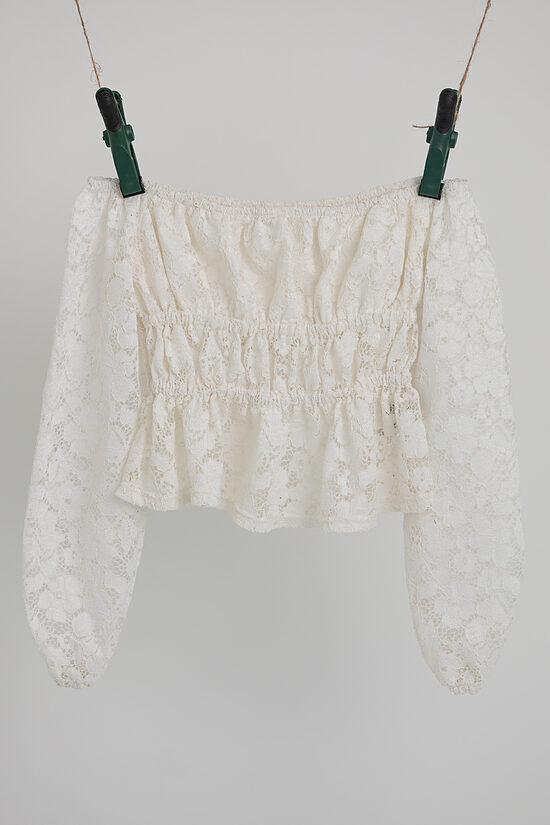 H&M balts mežģīņu crop tops